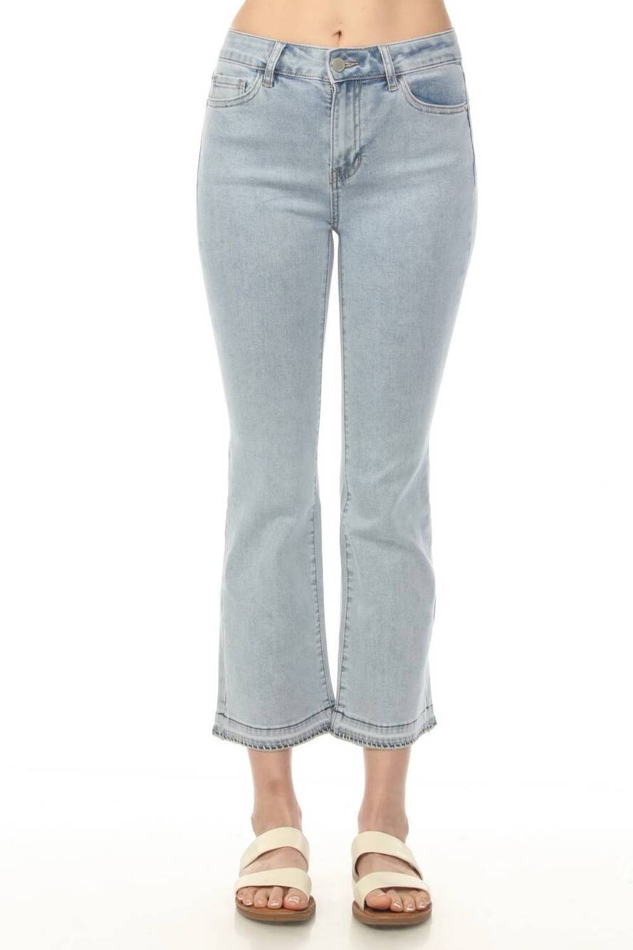 NEW CHARLIE B cropped flare jeans in light blue